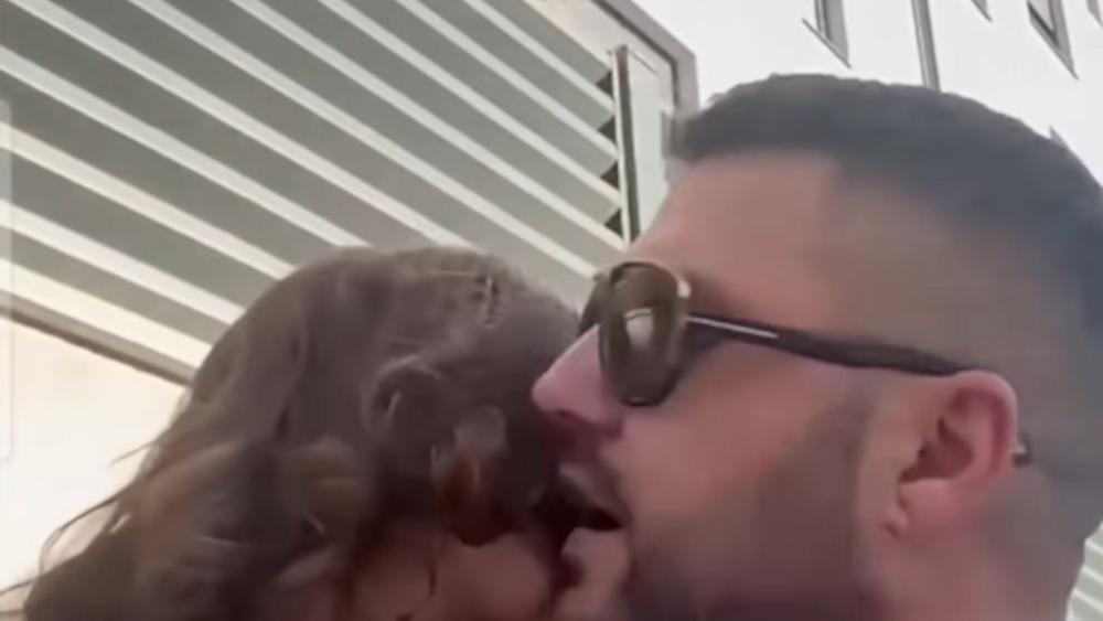 Mala Nora posle 3 godine u Asminovom zagrljaju: Emotivni susret oca i ćerke rastopiće i najtvrđa srca
