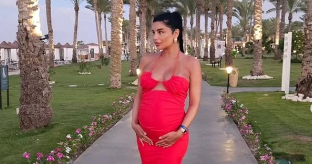 Novopečena mama više ne krije Mirčeta Radulovića: Lepa Maja objavila prvi selfi s pevačem, pozirai zagrljeni