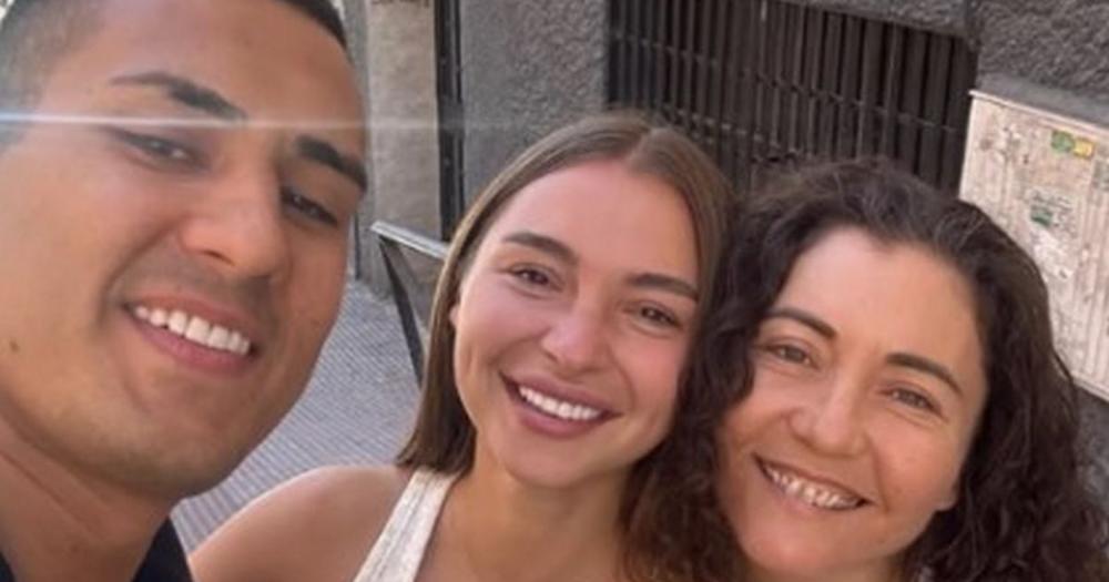 "Moja 2. mama" Dirljiv prizor iz Španije: Sara grli Muratovu majku, evo kako uživaju nakon rijalitija