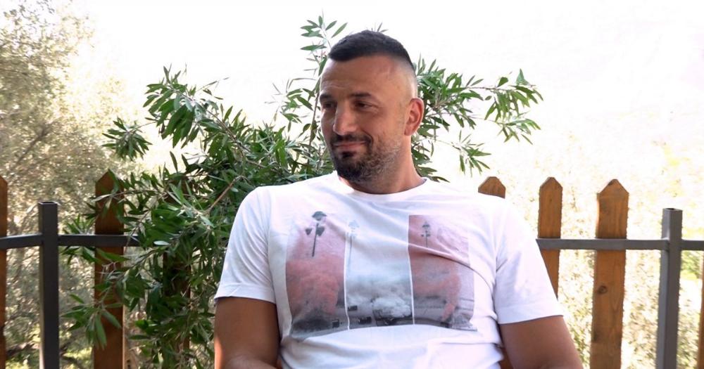 "Šutnuo je mače, evo slike monstruma" Vladimir Tomović izbacio gosta sa bazena, pa otkrio jezive detalje