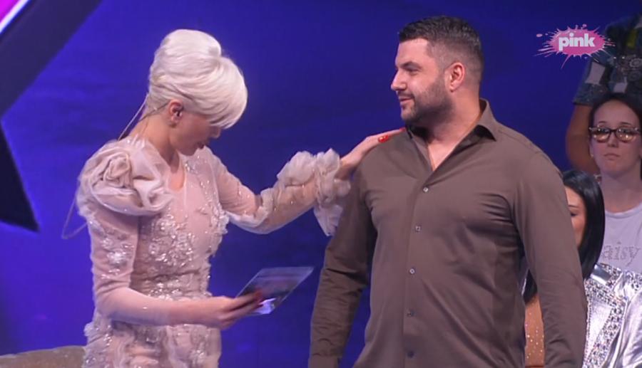 ASMIN DURDŽIĆ UŠAO U ELITU 9! Od samog starta udario na Aneli: "Ćerku nisam video dve godine"