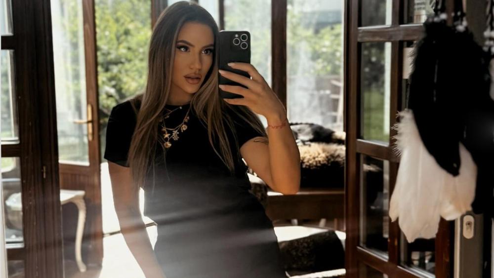 Posle raskida pokazala šta je Kristijan izgubio:Kristina se utegla u minić, smršala 30 kg