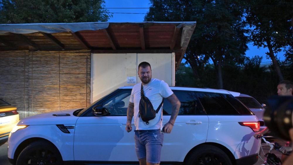 Janjuš stigao kod Bore Santane na slavlje, jedva hoda: Otkrio da je morao na operaciju