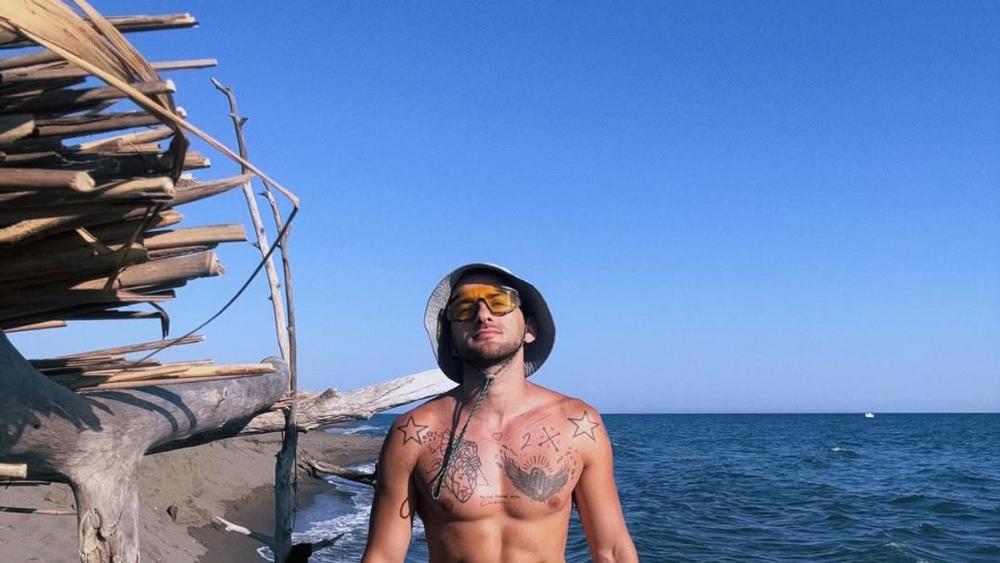 Preklinjao majku da ne prodaje intimne slike na sajtu za odrasle, a onda razvila biznis u Crnoj Gori: "Ne libi se ničega"