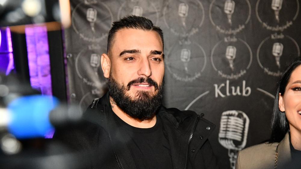 Član obezbeđenja skočio na pištolj zbog Darka Lazića. "Sad nemamo kontakt"