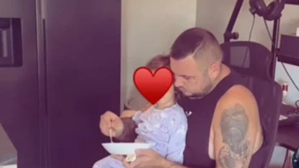 Filip Car čuva ćerku Leonu nakon pomirenja sa Aleksandrom Nikolić