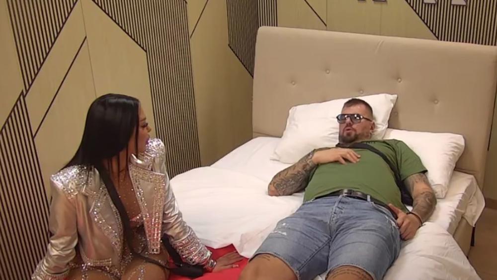 Maja i Janjuš završili u krevetu: Ne odvajaju se otkako su ušli u Zadrugu 9 Elitu