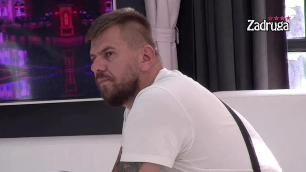 Janjuš odlepio zbog nove učesnice koja je prava bomba: "Izgubiću glavu, ceo treperim"
