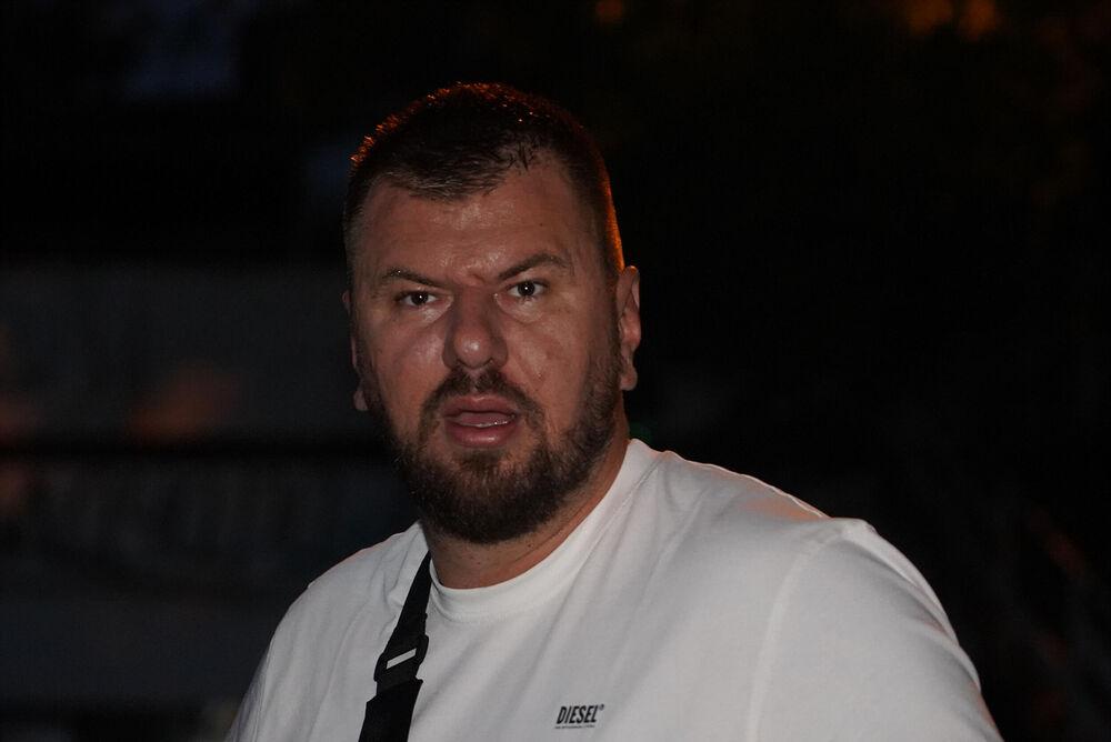 ČETVOROUGAO U NAJAVI! Ulazi Janjuševa bivša, RADILA NA PINKU kao VODITELJKA, PREVARIO je kao i MAJU