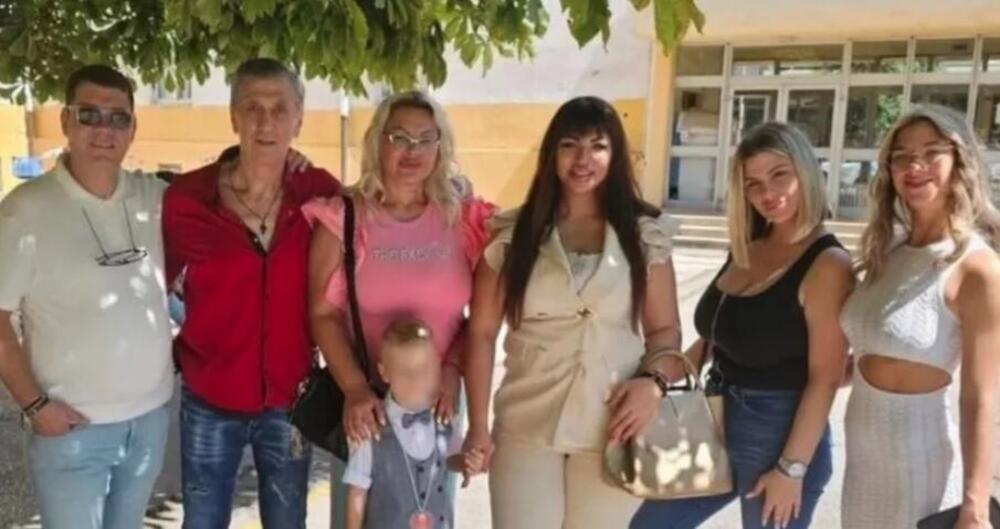 BOŽE, KAKVA SLATKOĆA! Osvanula slika Željka Kulića iz školske klupe! Devojčice će odlepiti