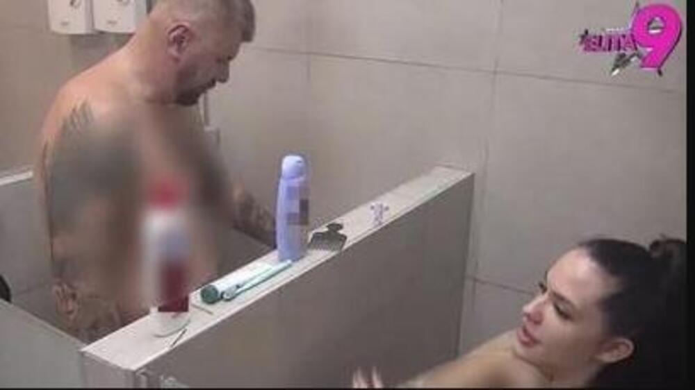 Opa bato! BIVŠI KOŠARKAŠ ZAVRŠIO POD TUŠEM SA RASNOM CRNKOM! Oboje kao od majke rođeni