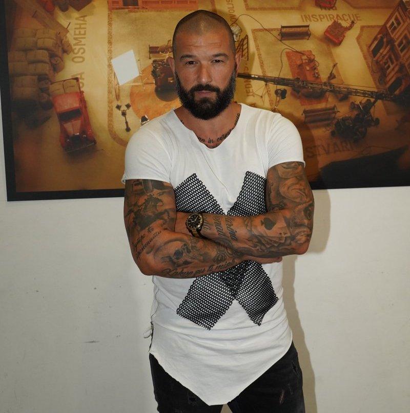 (PAPARACO) Nikola Lakić sa ženom u šopingu: Oprostila mu sve prevare u rijalitiju