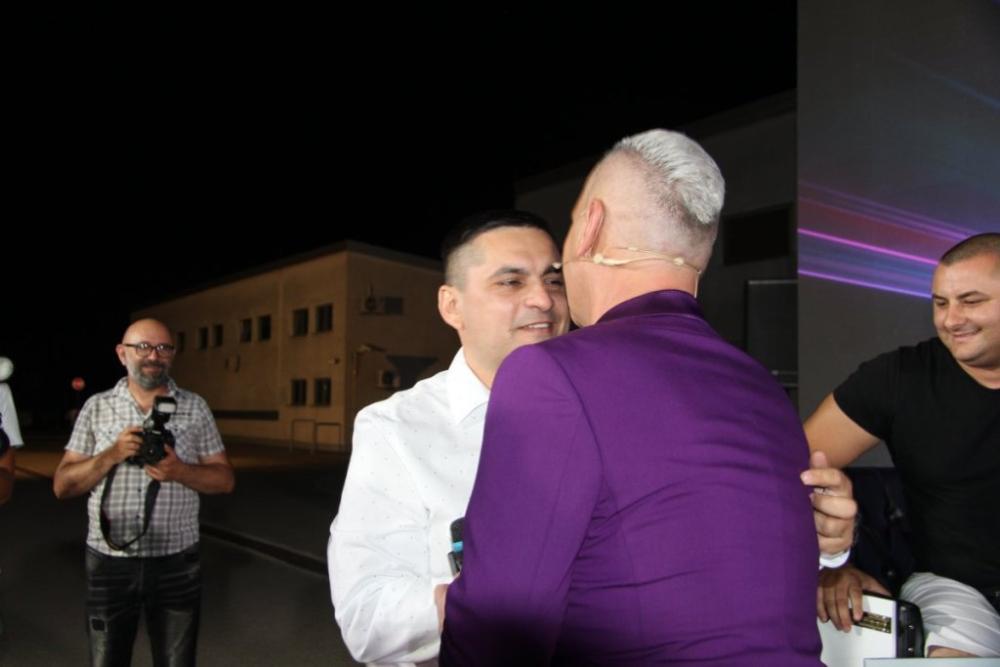 I rijaliti učesnicima je dosta iživljavanja nad narodom - Podržali skup građana protiv blokada