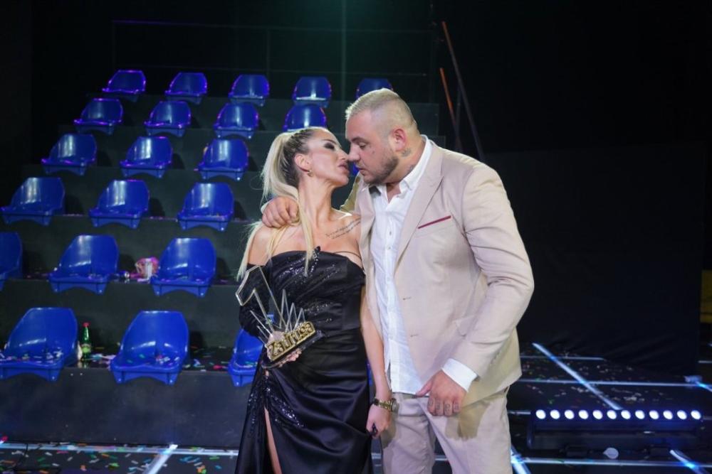 "Trudnoj mi je repetirao pištolj u glavu": Aleksandra Nikolić prošla golgotu sa Filipom Carem