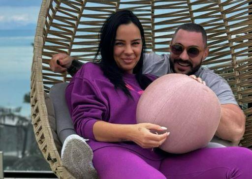 "NISMO IMALI NIŠTA, ŽIVOT JE POČEO S TOBOM" Kontroverzni ĐETIĆ čestitao ženi rođendan, njegove reči su čista ljubav (FOTO)