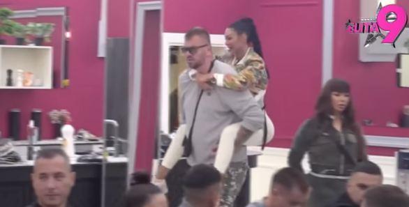 MAJA MARINKOVIĆ ZAJAHALA JANJUŠA! Ukrali šou i paradirali po Beloj kući, pogledajte hit snimak (FOTO/VIDEO)