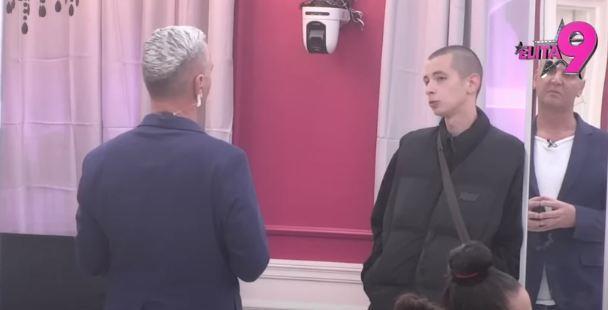 "UZELA JE PARE ZA DECU I UGRADILA SILIKONE" Sin Site Ahmić izneo skandalozne tvrdnje: Moja majka je zla žena - Asmin se odmah umešao