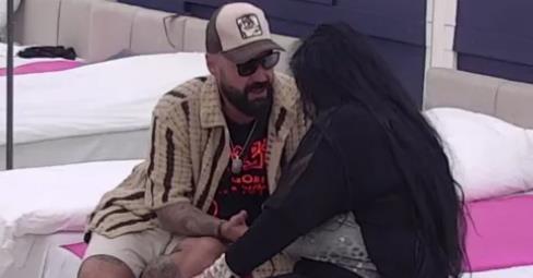 "POSLAO MI JE SRCE I POLJUBAC, GLEDA ME DA SE POSTIDIM" Milosava ne krije emocije prema Asminu, pada na njegovu muškost
