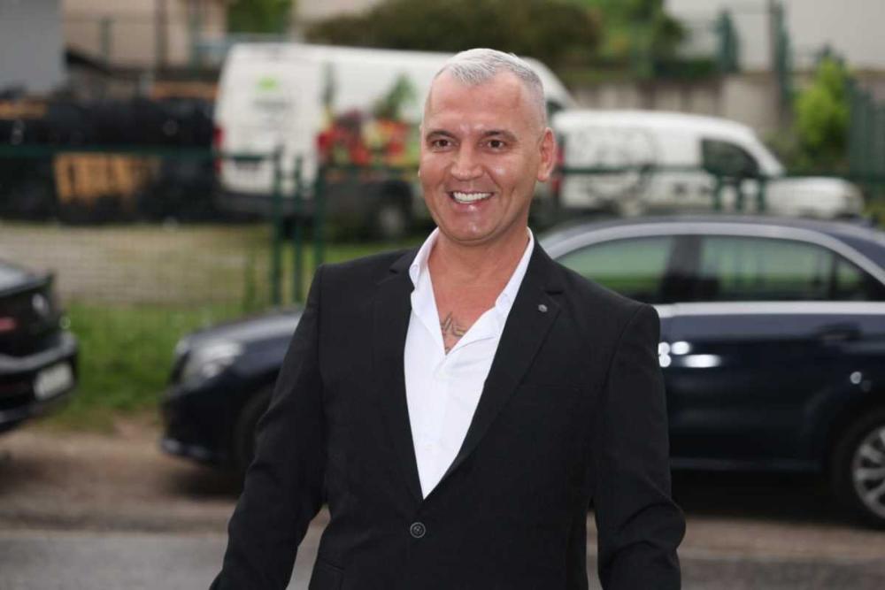 "JAKO SAM BOLESTAN" Milan Milošević se oglasio na društvenim mrežama iz kreveta i zabrinuo fanove (FOTO)