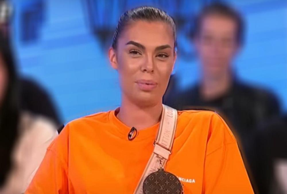 SA 16 GODINA UŠLA U PROSTITUCIJU I NE KAJE SE ZBOG TOGA: Mina Vrbaški šokirala javnost, i iznela detalje o prošlosti: Obezbedila sebe i porodicu...