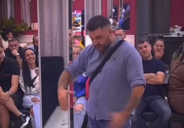 "UPAO SAM KROZ PLAFON ANELINOJ MAJCI U KUHINJU" Asmin Durdžić ušao u kuću Ahmića, pa propao kroz pod!