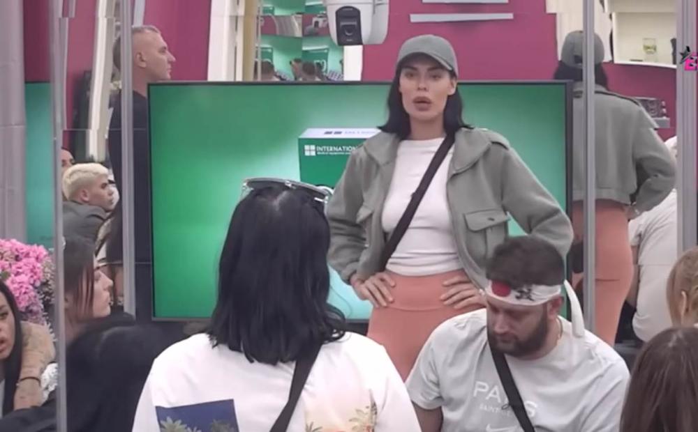 "Kristijan je planirao da me kidnapuje i ubije": Mina Vrbaški iznela jezive tvrdnje u prenosu uživo (Video)