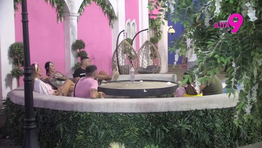 Njihovi snovi su neverovatni! Kačavenda predosetila ime Terzine ćerke, Asmin neprestano sanja Staniju: Svaku put hoće nešto da mi kaže i onda... (VIDEO)