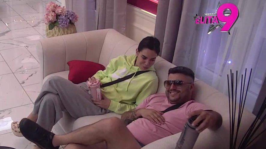 Ona s vama samo ubija vreme: Alibaba obavestio Minine udvarače da kod nje nemaju šanse! (VIDEO)