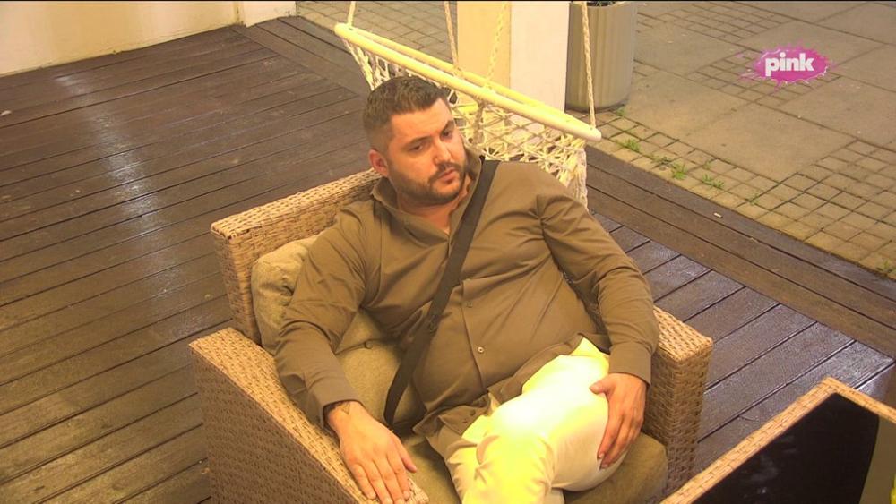 Ispratila je Luku, a nije videla mene: Asmin ne može da dođe sebi od šoka, ovo Aneli nikad neće oprostiti! (VIDEO)