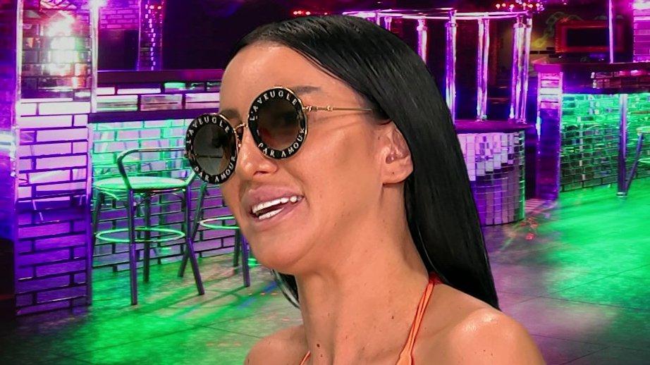 SUMNJA DA JE TRUDNA S TERZOM, A SAD ISPLIVAO NJEN ŠOK SNIMAK: Poršelina divljala u PORŠEU od 50.000 evra, pa svima poručila jedno! (VIDEO)