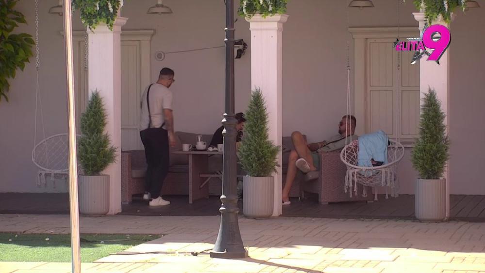 AKO JE LUKA... Asmin saznao da je neko ukrao njegove cigarete, pa zaurlao (VIDEO)
