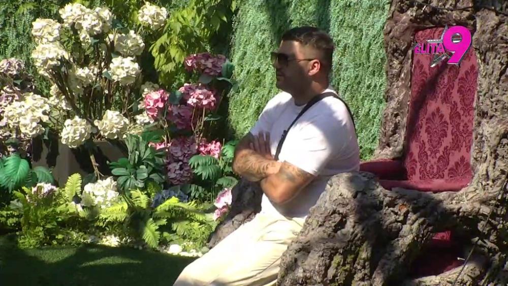 Gledam da ga kuliram: Asmin ne može da podnese Lukino mešanje u njegov odnos sa Norom, pa udario na higijenu učesnika! (VIDEO)