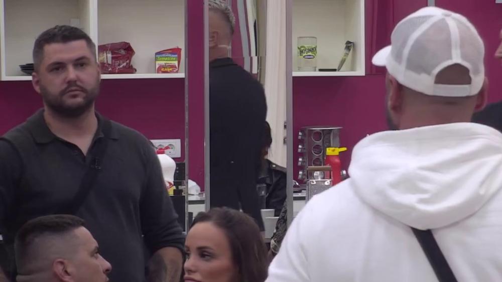 Odlazim kod frizera, vraćam se, HAOS: Asmin otkrio da li se Aneli bavila PROSTITUCIJOM, pa se osvrnuo na priče da je GEJ (VIDEO)