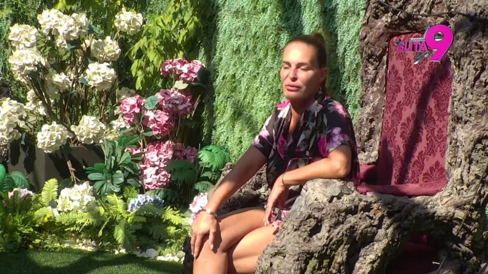 Miću smo ukantali, skače kao jarac oko stola! Kačavenda razvezala jezik, žestoko oplela po Zorici i ostalim cimerima: Natukla je jamboliju na glavu... (VIDEO)
