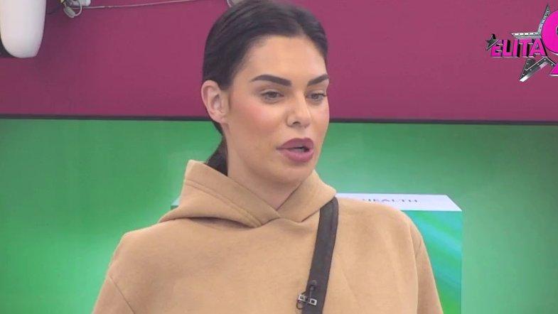 Mini pala vilica na pomirenje Kristijana i Kristine, pozvala advokaticu da tuži Golubovića za PRETNJE UBISTVOM, Babejićka podivljala: Ona se iselila, pa se JE*ALA sa njim, bila sam u sobi pored! (VIDEO)