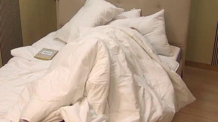 Od Anđela popila korpu, pa se vratila bivšem: Ivan ponovo zaveo Saru Stojanović, pljušte poljupci! (VIDEO)