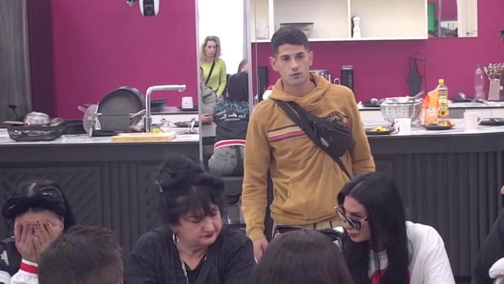 Ispovest koja lomi srca: Dejan Ketić progovorio o životu u domu i hraniteljskoj porodic! Ovo je životni cilj Ilije Pečenice! (VIDEO)