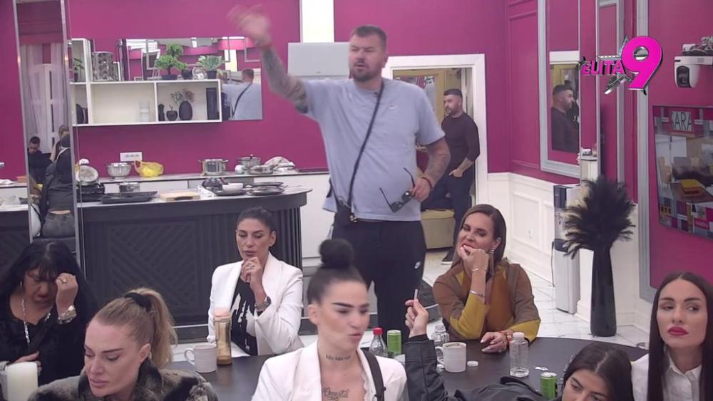 Od ovoga nema dalje: Luka svim silama traži opravdanje za Anelina tajna dopisivanja sa bivšima! Zorica mu napunila glavu, pa pokušala da se opravda Janjušu (VIDEO)