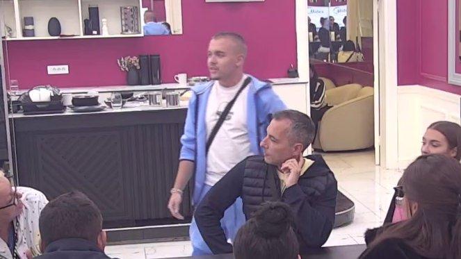 Posle Maje i Mine na Vanju se okomio i Dača: Pred svima je ponizio, pljušte prozivke! (VIDEO)