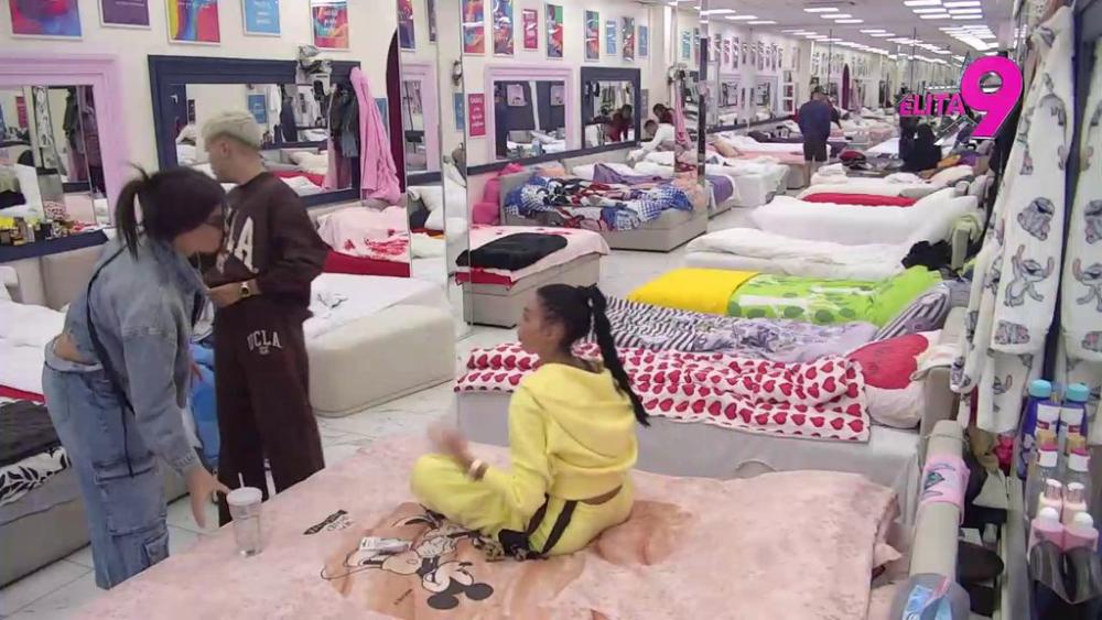 Razdvojila ih Mina Vrbaški: Boginja pala u očaj jer više neće deliti krevet sa Filipom! (VIDEO)