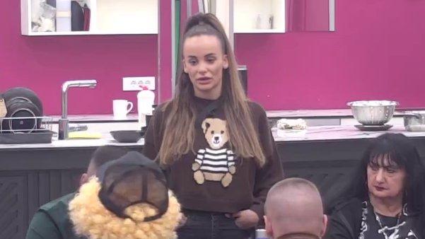 Za mene si Aladin, sitan i gradski lopovčić: Teodora obrisala patos s Lukom, Sara otkrila da je Maja BLOKIRALA zbog Janjuša (VIDEO)