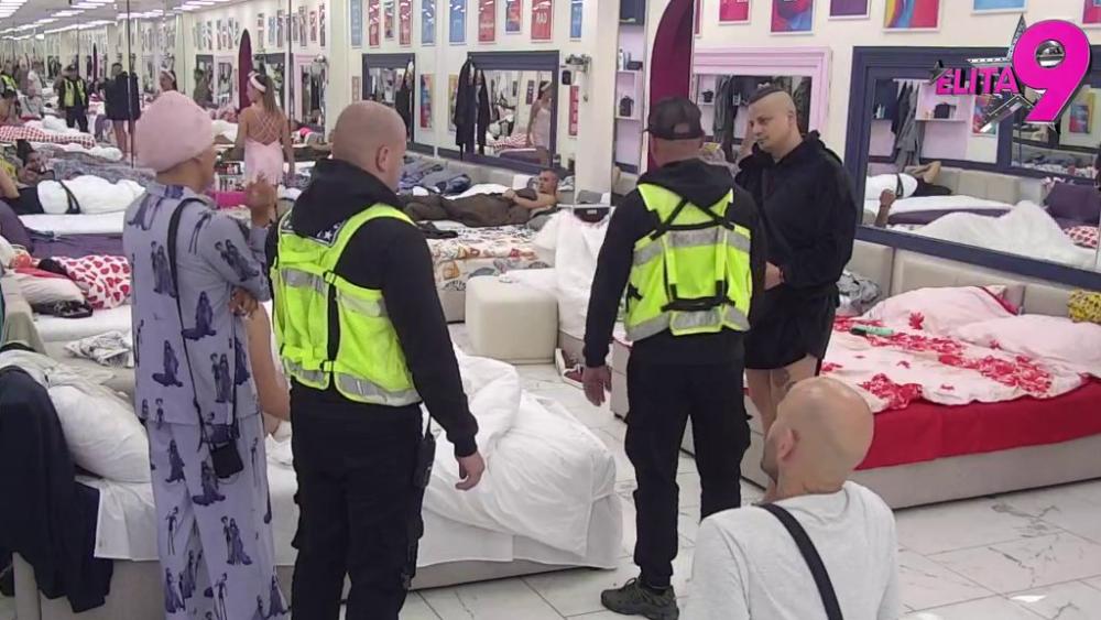 Šta li će ti otac reći za prošlost Mine Vrbaški? Uroš brutalnim prozivkama urnisao Terzu, bukti rat! (VIDEO)