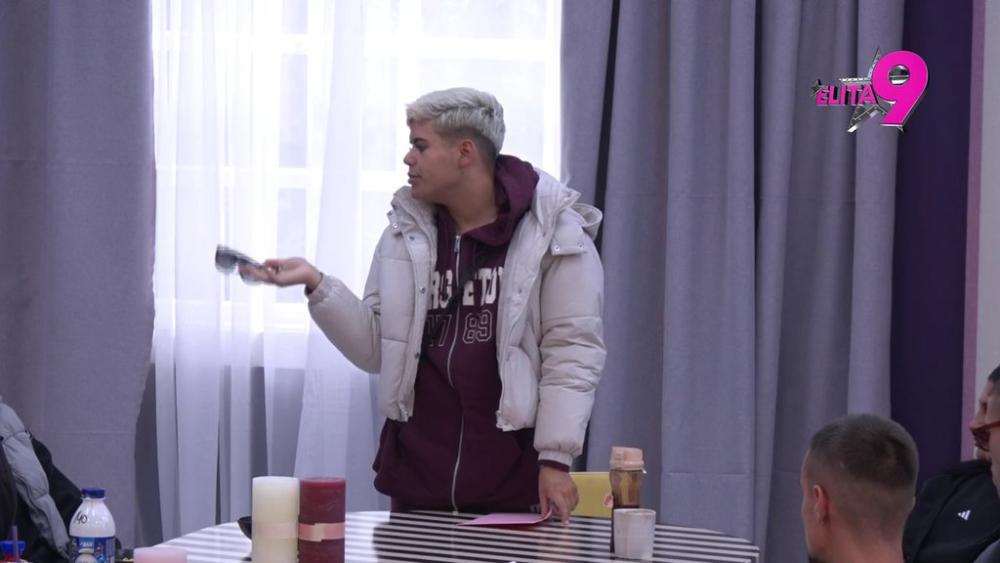 Spojila ih mržnja prema Anđelu: Uroš ne odustaje od gaženja Rankovića, Sara odlučila da vrati svoje dostojanstvo! (VIDEO)