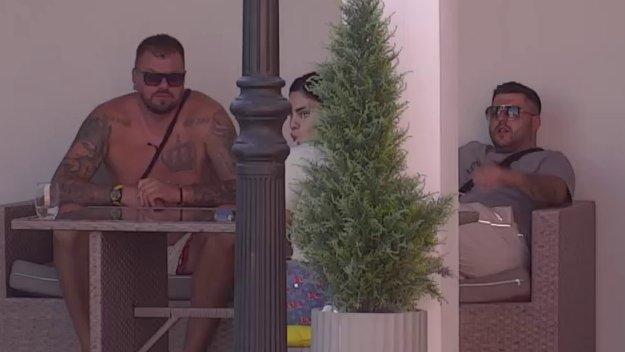 Ne dolazi sebi! Janjuš pokušava da smiri Asmina, on opleo po Urošu: Nemam ja živaca za pe*ere (VIDEO)