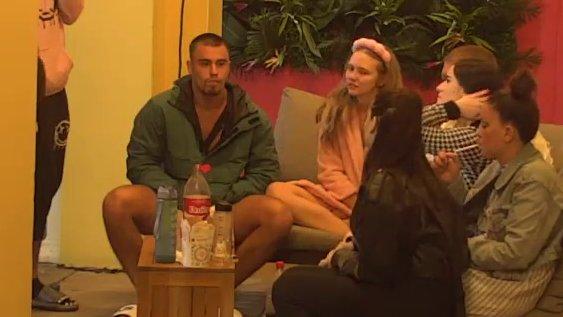 ŠOK! Rada ushićena zbog predloga da odu kod Đukića, Viktor odmah izljubomorisao (VIDEO)