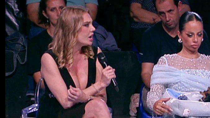 Upoznala sam Maraju Keri i Dženifer Lopez: Iva Stupar otkrila da je radila za Kristijana Ronalda, evo s kim je sve sarađivala (VIDEO)