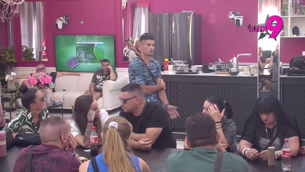 Išao sam prljav, šugav i smrdljiv u školu! Emotivna ispovest Dejana Ketića o odrastanju u domu i hraniteljskim porodicama! Suze same idu! (VIDEO)