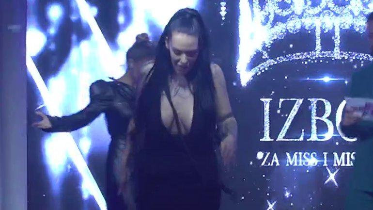 Bujno poprsje Sare Raičević pomutilo um Janjušu: Košarkaš je pomno pratio, ona mu ugasila svaku nadu! (VIDEO)