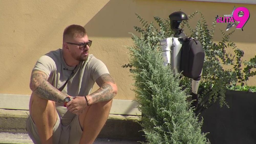Plaši me da... Janjuš obavio s Tošom nikad emotivniji razgovor, pa priznao da se zaljubio! (VIDEO)