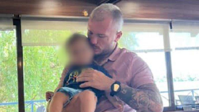Džinovska tetovaža posvećena sinu jedincu preko celih grudi: Pogledajte šta je Munjez uradio u Konstantinovu čast (FOTO)